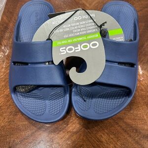 OOFOS Women's Sandals in Navy Blue